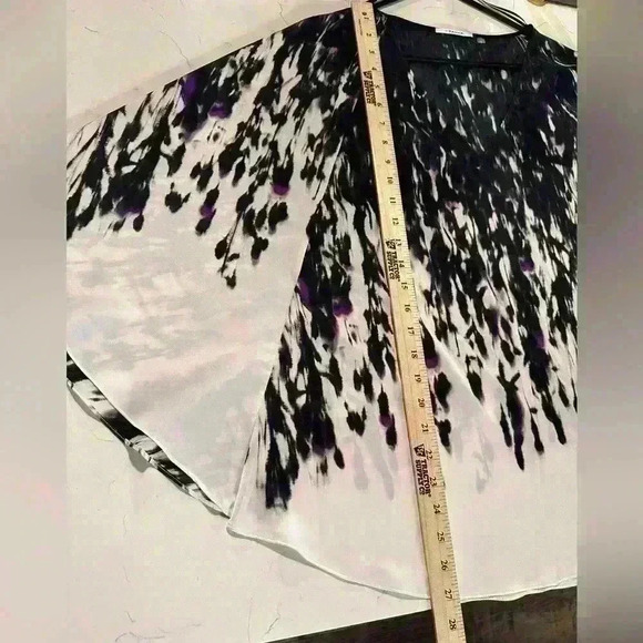 Tahari Women’s Blouse Large Polyester Poncho Style Sleeves - Picture 5 of 8